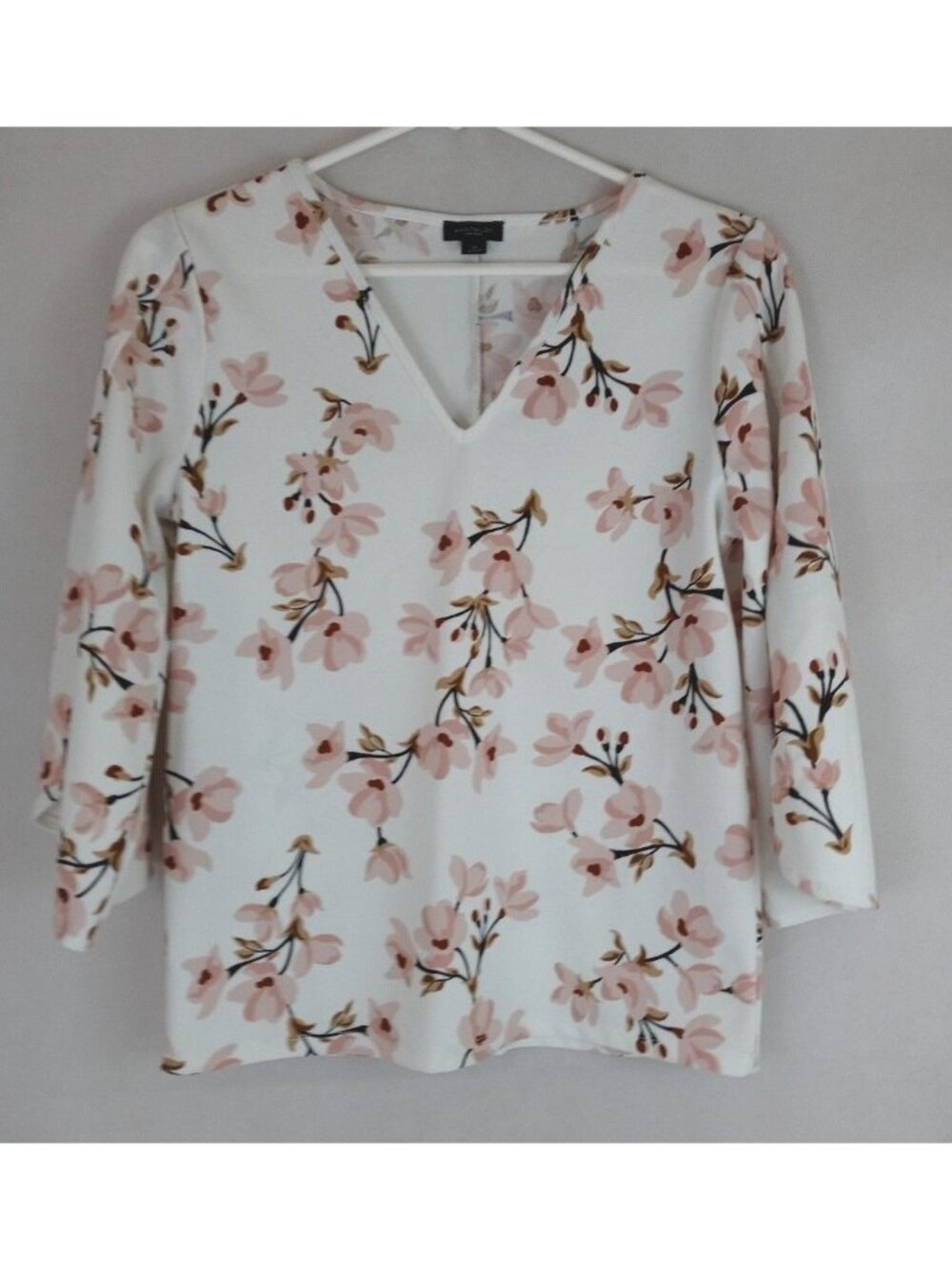 Ann Taylor Factory Women's White Blouse With Floral Cherry Blossom Designs XS